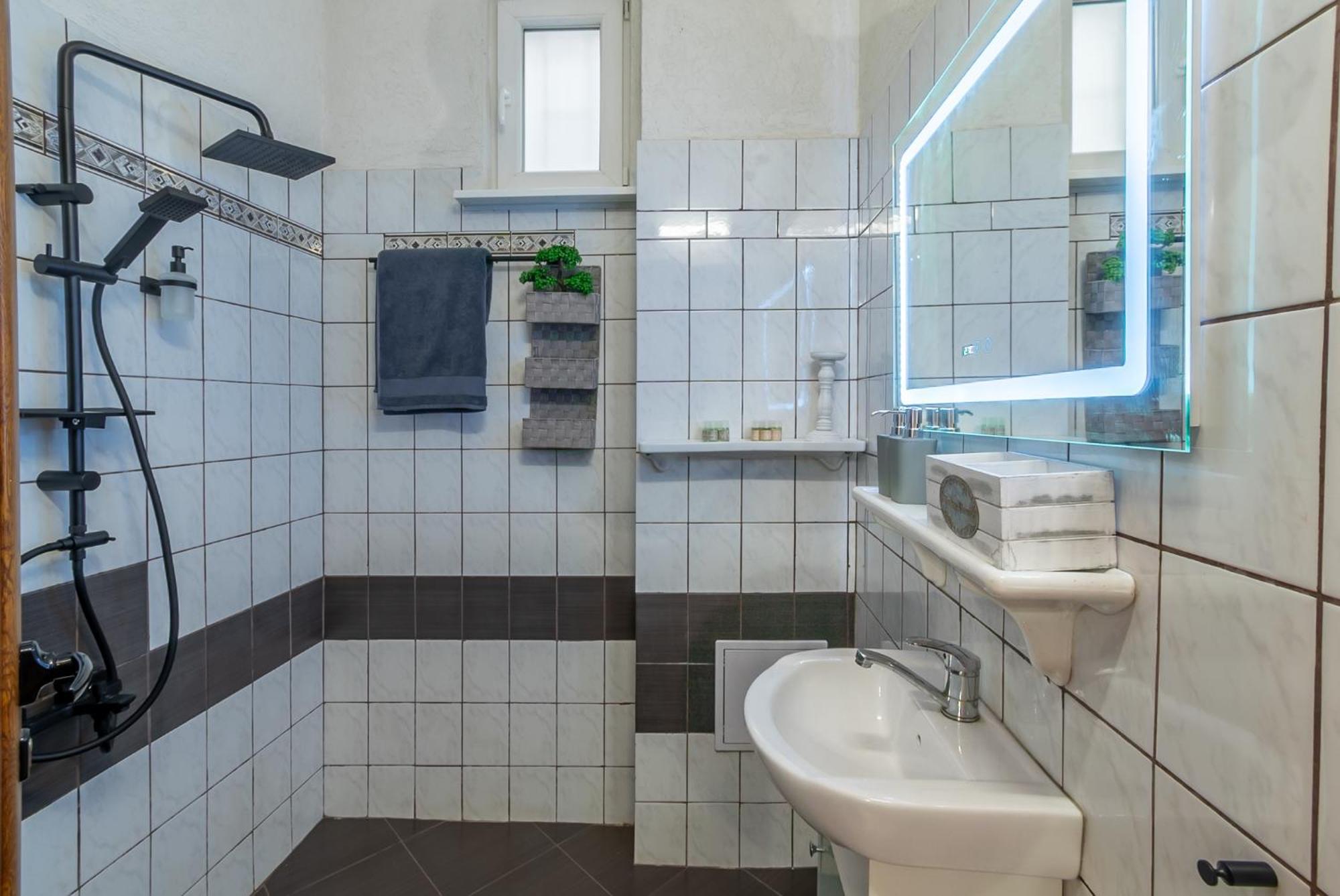 Vintage Home By Ndk And Vitosha Blvd With Free Secured Parking Sófia Exterior foto